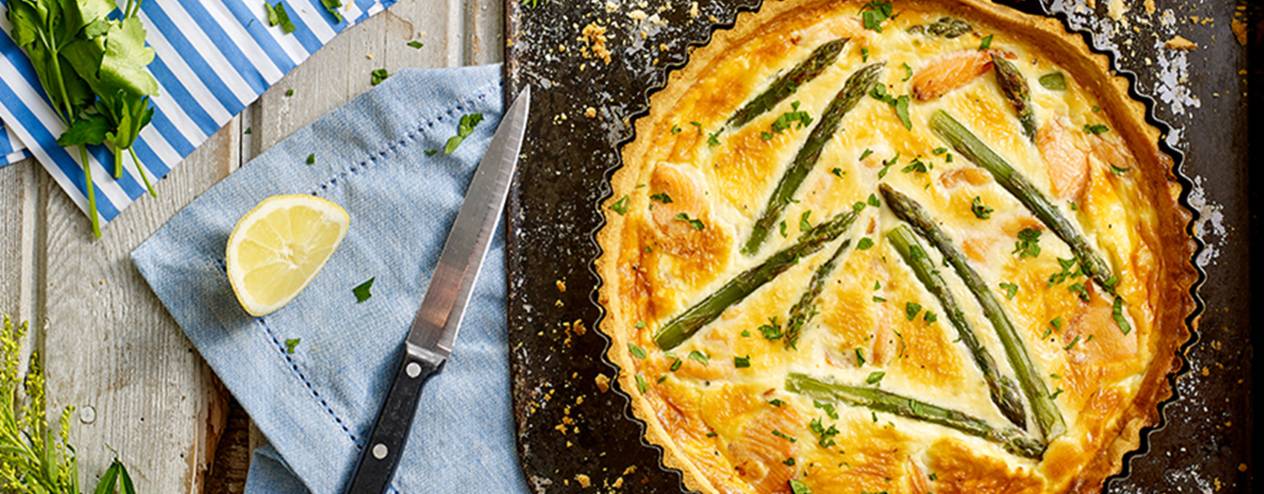 Smoked salmon and asparagus tart with crème fraîche